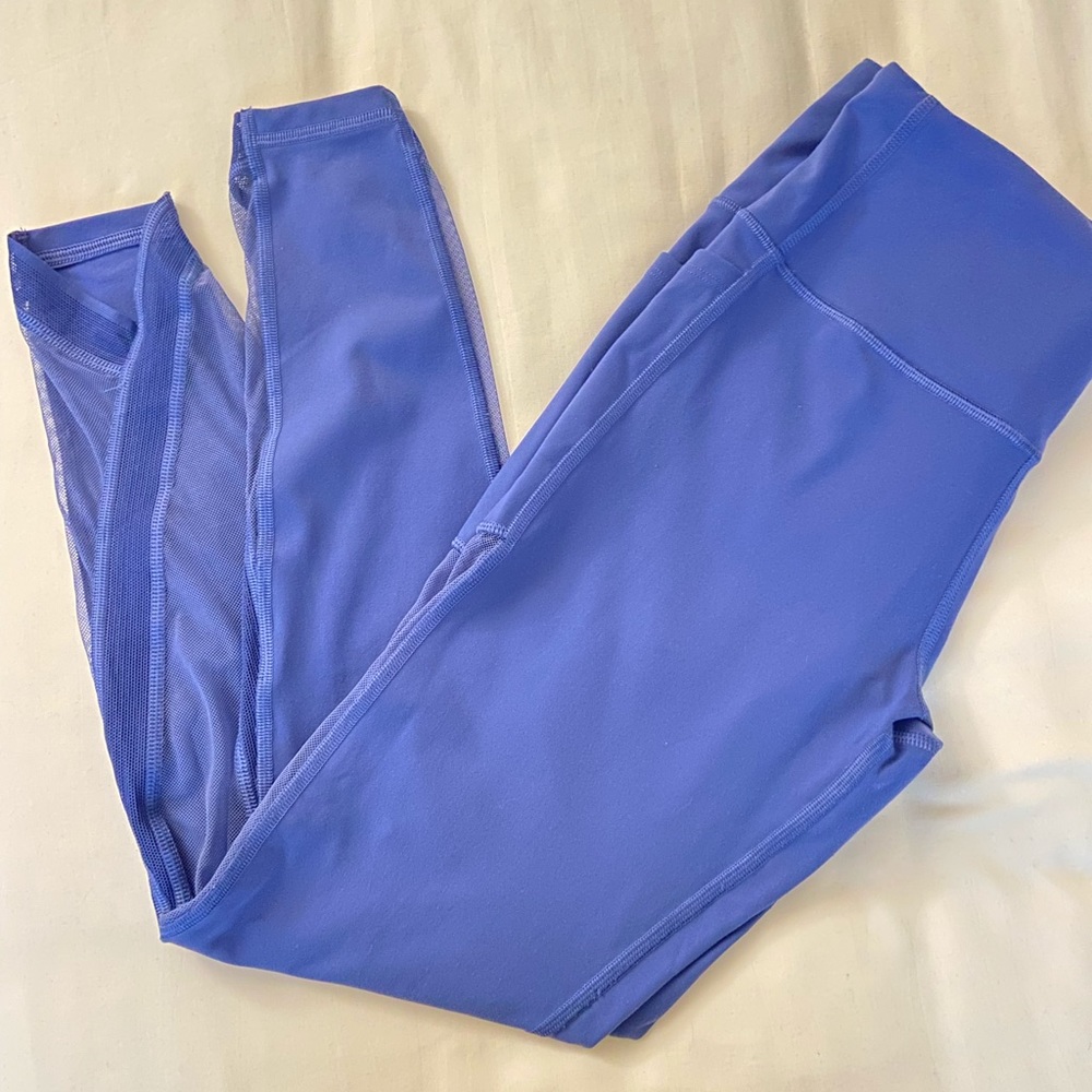 Live on point belted leggings